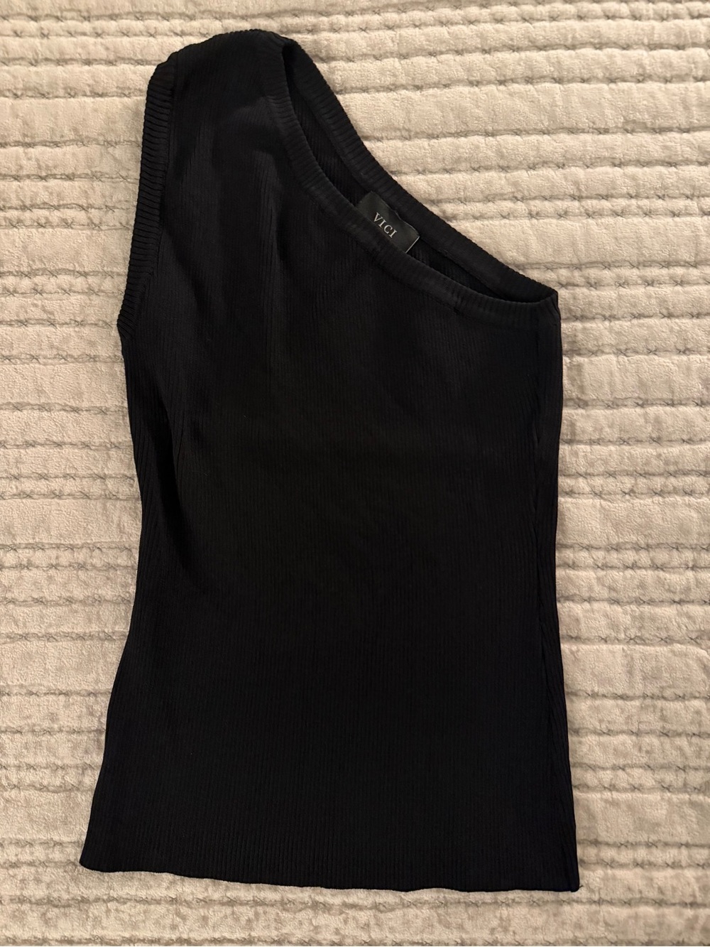 VICI Black One-Shoulder Ribbed Top